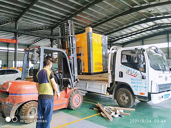 青島螺桿空壓機